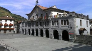 Udaletxean marrazki erakusketa